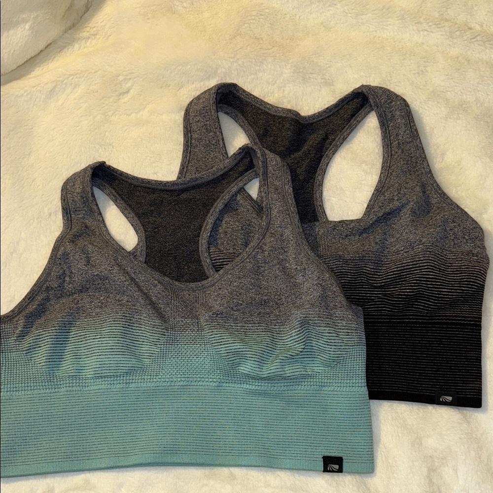 2 Women's Seamless Sports Bras  - Gray and Black